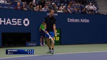 US Open - Medvedev sauvé par un ramasseur de balles