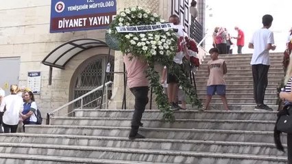 Download Video: Kalp krizi sonucu hayatını kaybeden iş insanı Nasrullah Ayan'ın cenazesi defnedildi