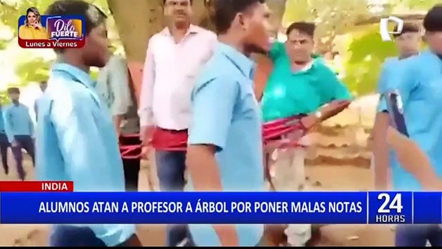 India: Alumnos amarran a profesores a un árbol como castigo por ponerles malas notas