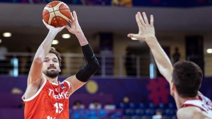 Avrupa Şampiyonası'nda 2'de 2 yaptık! 12 dev adam rakibini farka boğdu