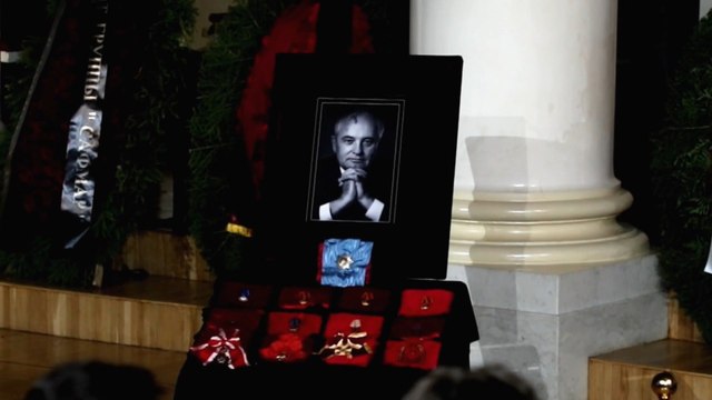 Miles de personas se despiden en Moscú de Mijaíl Gorbachov