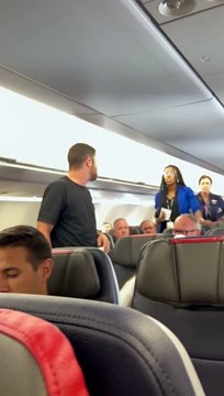 Ranting Passenger Gets Kicked Off American Airlines Flight