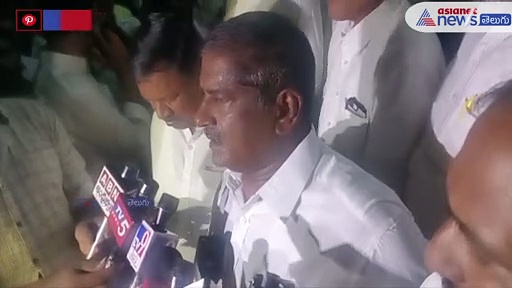 టీడీపీ మాజీ కార్పొరేటర్ పై గుర్తు తెలియని వ్యక్తుల దాడి... వైసీపీ గూండాల పనే అని ఆరోపిస్తున్న టీడీపీ 