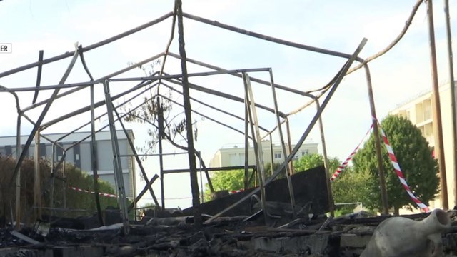 Yvelines : une enquête ouverte après l'incendie d'une mosquée à Rambouillet