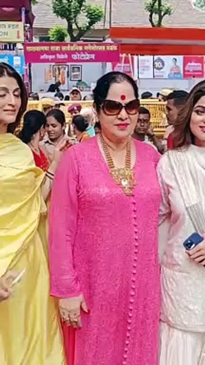 लालबाग चा राजा' का दर्शन करने पहुंची एक्ट्रेस शमिता शेट्टी