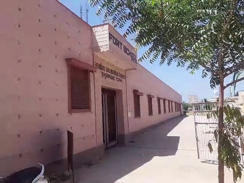 जिस शिक्षा के मंदिर से पासआउट हुए, अब उस पाठशाला को निखारने में जुटे छात्र