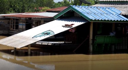 "น้ำท่วม" ชาวบ้านเดือนร้อนกว่า 1 เดือน แม้ "เขื่อนเจ้าพระยา" ลดการระบายน้ำ