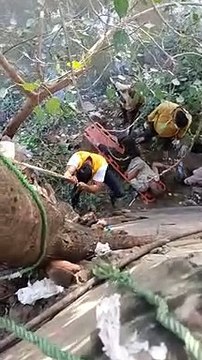 नाले में गिरे व्यक्ति को रेसक्यू कर निकाला बाहर, अस्पताल में चल रहा है उपचार