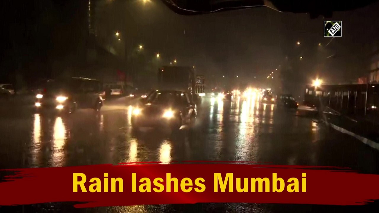 Heavy rain lashes Mumbai