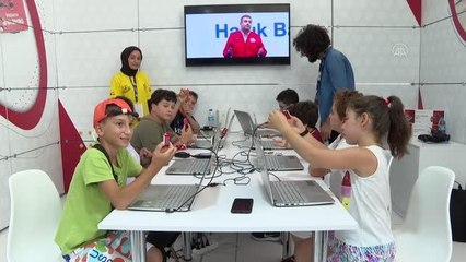 T3 Vakfı'nın TEKNOFEST KARADENİZ'deki atölyelerinde 30 bin çocuk eğitim aldı