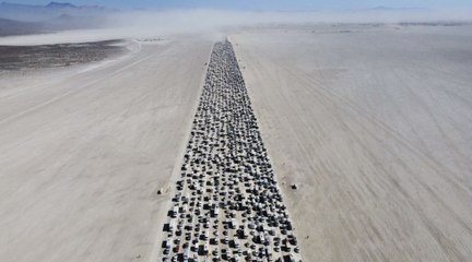 Apokalyptische Szenen: 8 Stunden Stau vom "Burning Man"-Festival