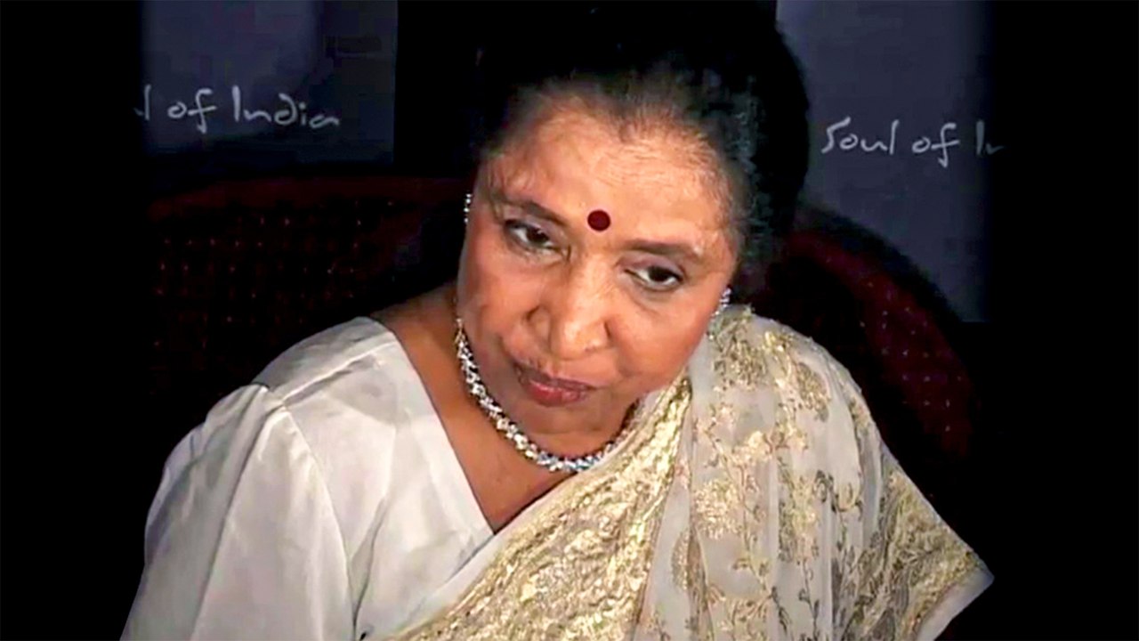 "Meri Awaaz Aapke Dilon Mein Baith Gayi Hai" - Asha Bhosle On Career Of 7 Decades