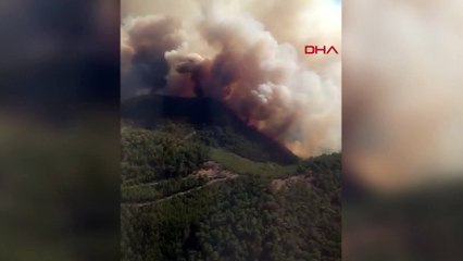 Mersin'deki orman yangını havadan görüntülendi