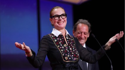 Voici - Carole Bouquet : ses rares confidences sur sa mère qui l'a abandonnée