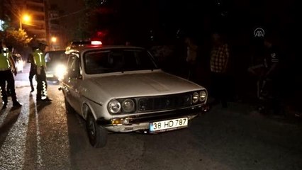 Otomobille polisten kaçan 2 şüpheli yakalandı