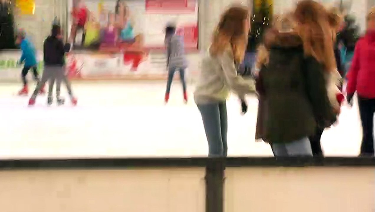 Hände halten – Eisbahn