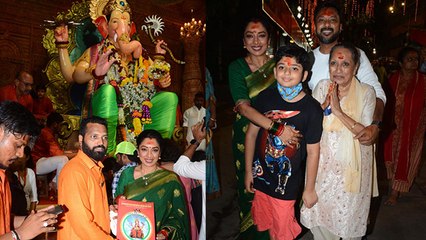 Anupama Fame Rupali Ganguly LalBaugcha Raja Darshan में मिली खास भेंट | Boldsky *Entertainment