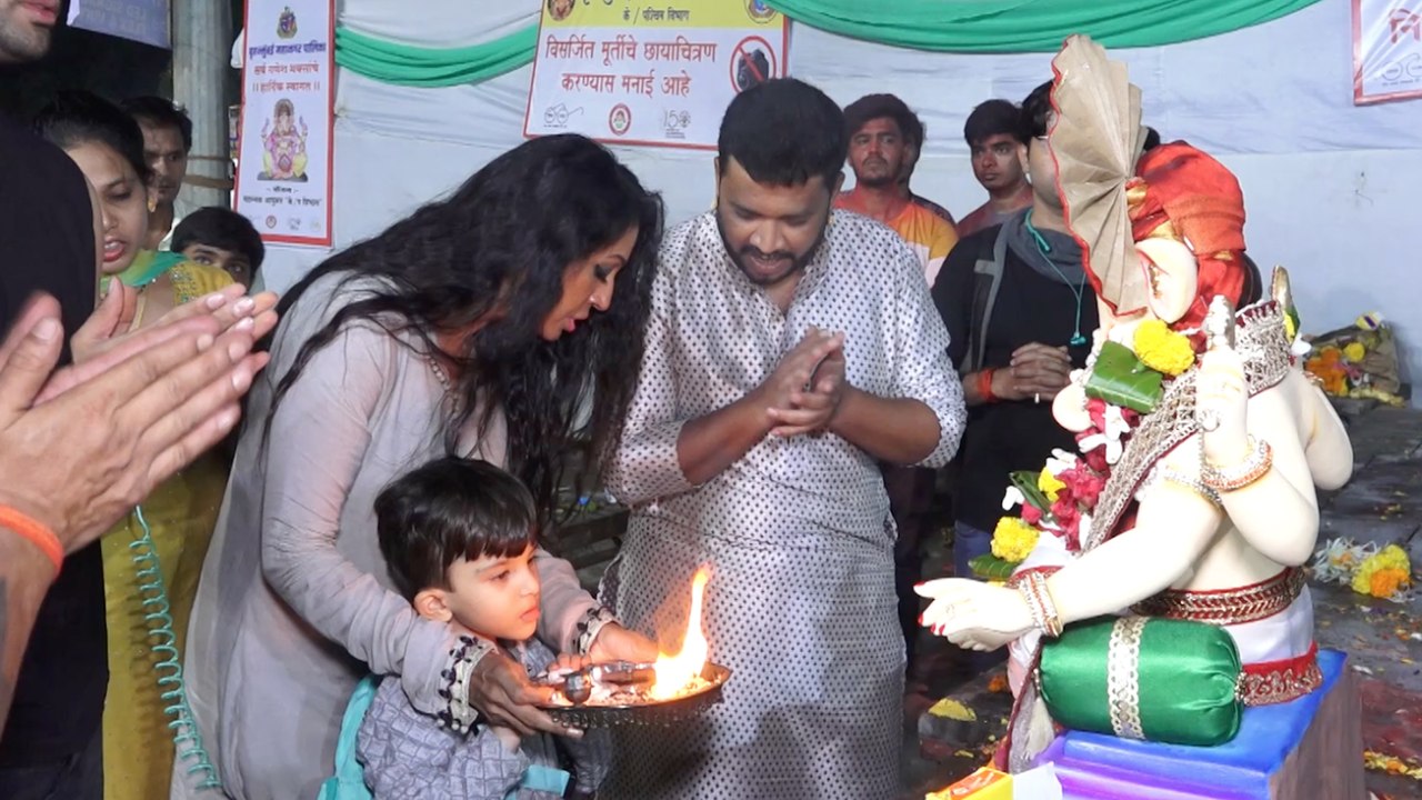कृष्णा अभिषेक के बिना भी कश्मीरा शाह ने धूम-धाम से किया बाप्पा को अलविदा