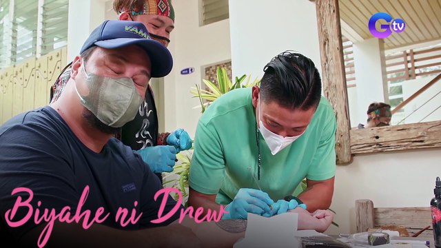 ‘Hand poke tattooing’, sinubukan ni Biyahero Drew | Biyahe ni Drew