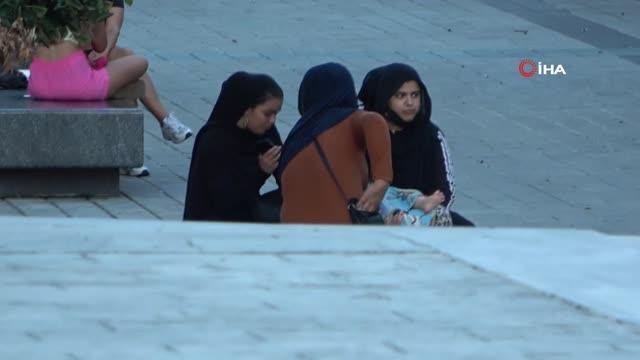 Taksim'de yakalanan dilenci kadınlardan gazeteciye tepki: Amca seni Allah'a havale ediyoruz