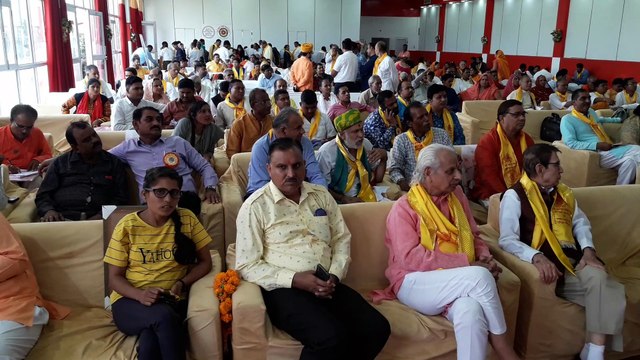 ज्योतिष सम्मेलन में इनको मिला गोल्ड मेडल, नवरत्न व सप्त ऋषि अवार्ड