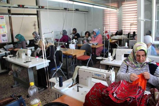 Kadınlar iş sahibi olmak için kurslarda ter döküyor