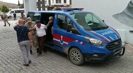 Son Dakika | BİRLİKTE YAŞADIĞI KADIN İLE OĞLUNU ÖLDÜRÜP, KAÇAN ŞÜPHELİ TUTUKLANDI