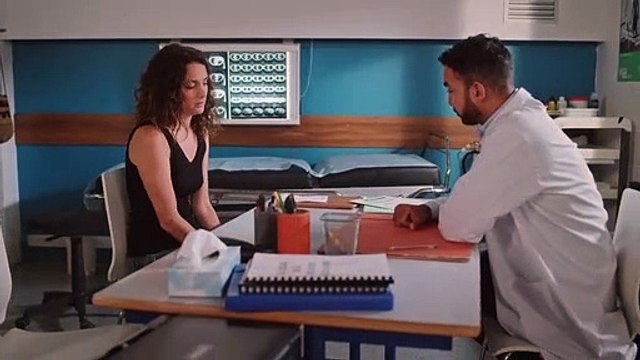 Plus Belle la Vie - Riva, touché par la détresse d'Emma