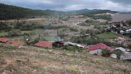 2 katlı ahşap ev yandı