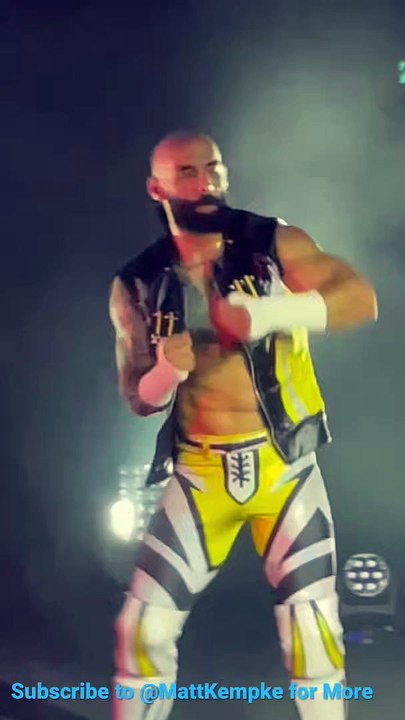 Ricochet amazing Entrance #wwe #wweraw #ricochet
