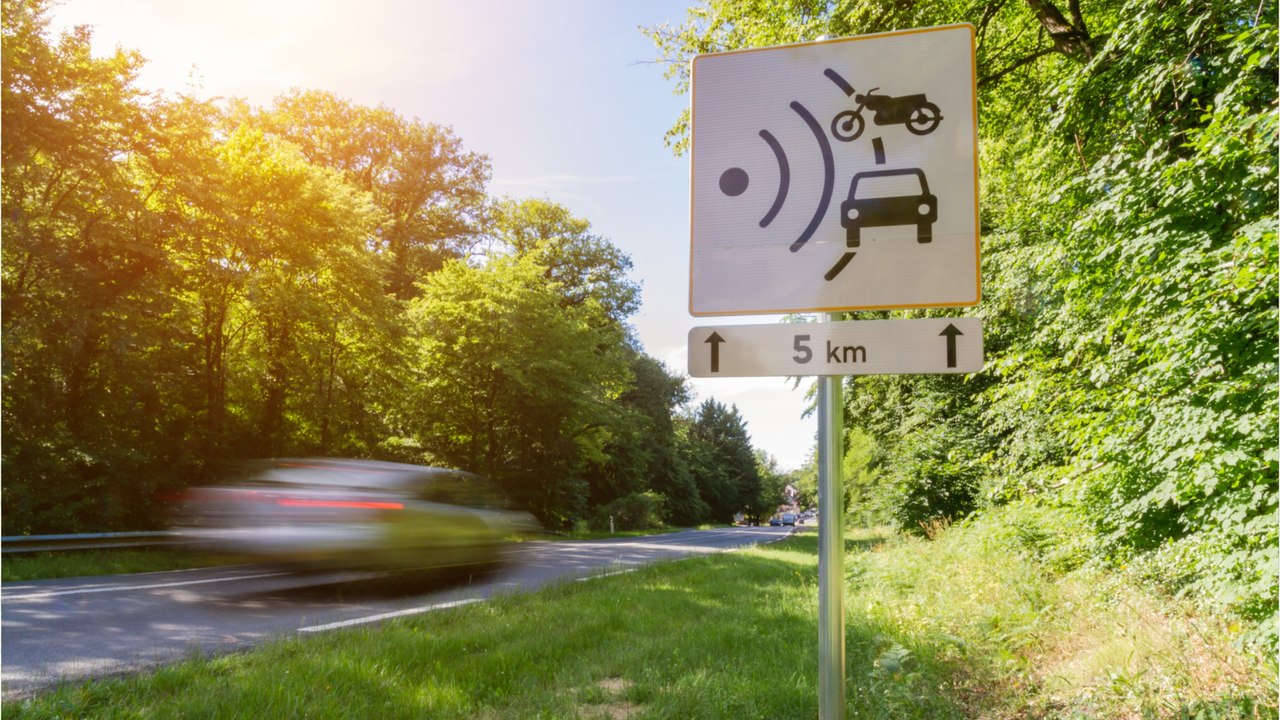 La limite de vitesse était mal signalée, 250 co...