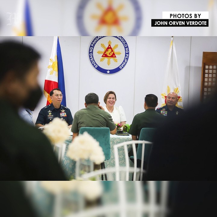 Sara meets security officers