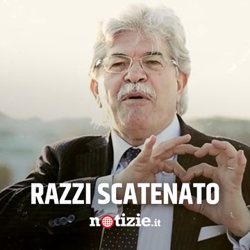 Razzi beato tra le donne, l'ex senatore in un ballo scatenato con le ragazze in bikini: Berlusconi mi stai invidiando?