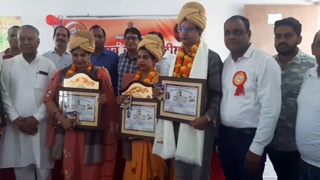 शिक्षक दिवस पर हुआ कार्यक्रम शिक्षक देश व समाज निर्माण में निभा रहा अहम भूमिका