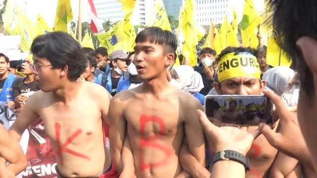 Akaryakıt fiyatlarındaki artış protesto edildi