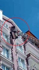 Binanın 7. katında mahsur kalan kedi için seferber oldular