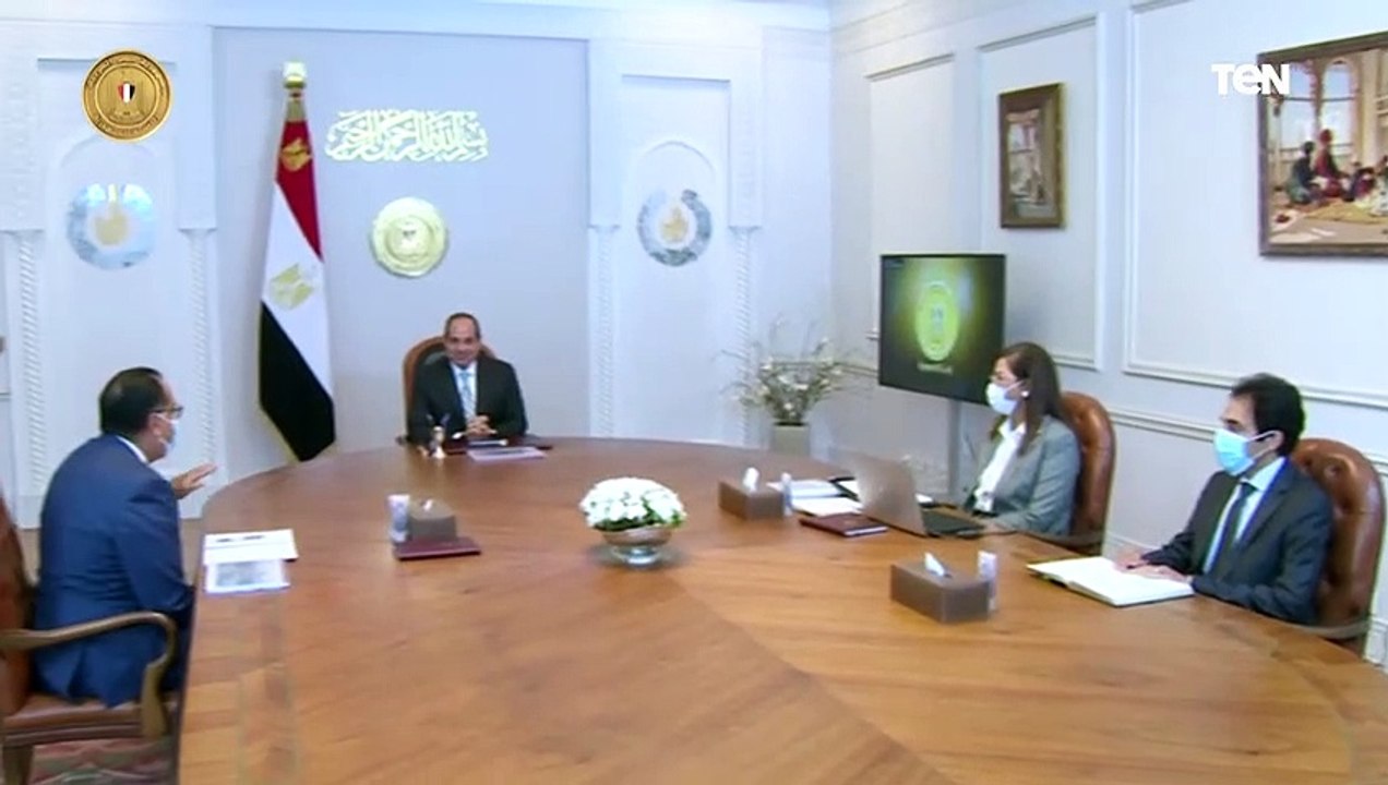 لمتابعة تطور المؤشرات الاقتصادية.. السيسي يجتمع مع رئيس الوزراء ووزيرة التخطيط والتنمية الاقتصادية