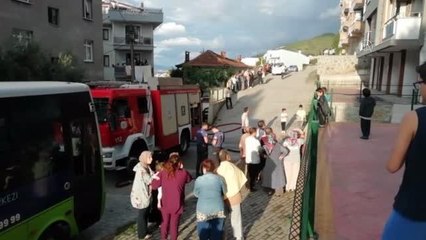Evde çıkan yangın hasara neden oldu