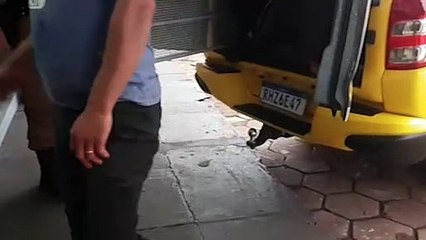 Após colidir contra motociclista e fugir do local, casal é detido