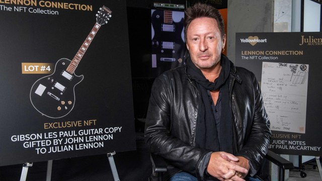 Voici - John Lennon : pourquoi son fils Julian en veut à Yoko Ono ?