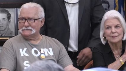 Walesa insta a luchadores por la libertad de Cuba a buscar "nuevas tácticas"