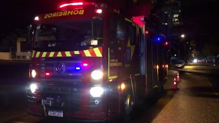 Corpo de Bombeiros é acionado para conter vazamento de gasolina em automóvel no Centro