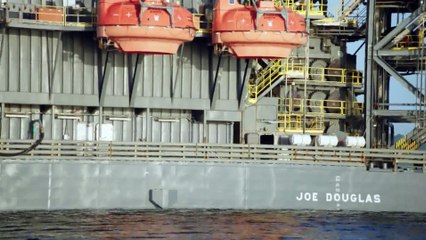 BP'S JOE DOUGLAS RIG ARRIVES