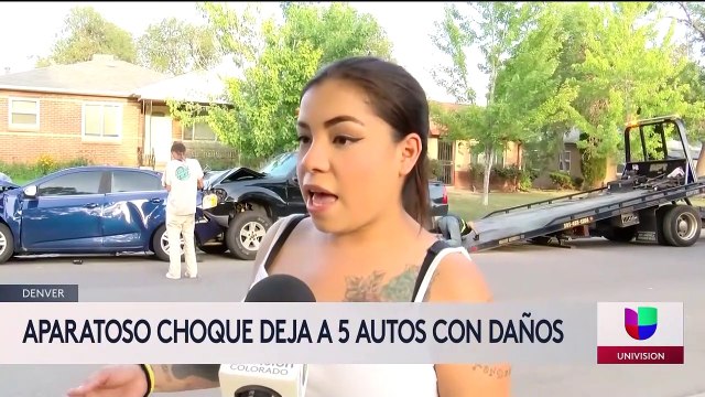 Aparato choque en Denver dejó al menos 5 vehículos con significativos daños