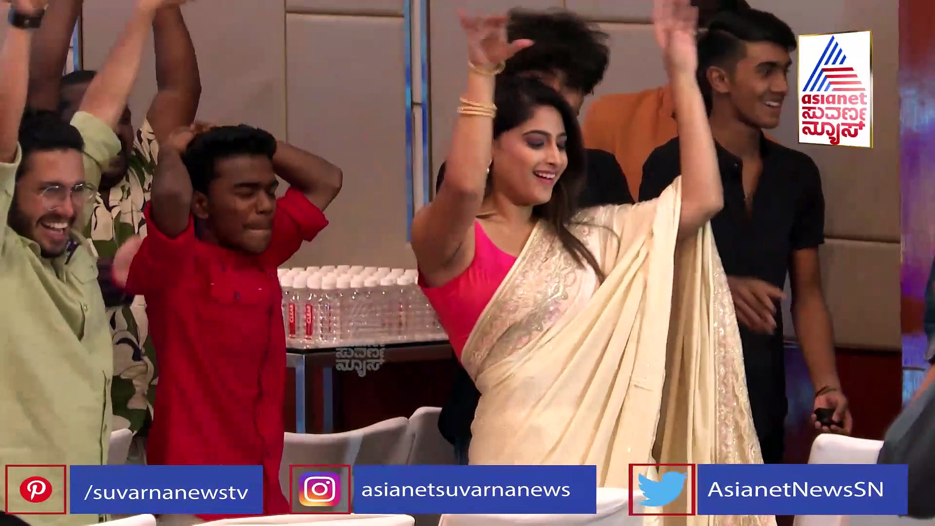 Guru Shishyaruಗಳ ಜೊತೆ 'ಆಣೆ ಮಾಡಿ ಹೇಳುತ್ತೇನೆ' ಹಾಡಿಗೆ ಹೆಜ್ಜೆ ಹಾಕಿದ ನಿಶ್ವಿಕಾ ನಾಯ್ಡು!