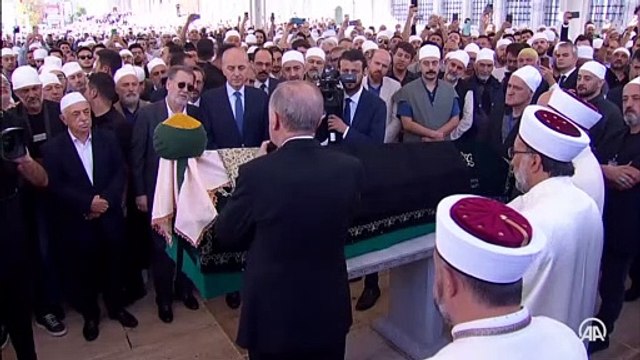 Ömer Tuğrul İnançer son yolculuğuna uğurlandı