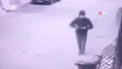 Son dakika haber... Demir makaslı ve silahlı hırsızlık anları kamerada