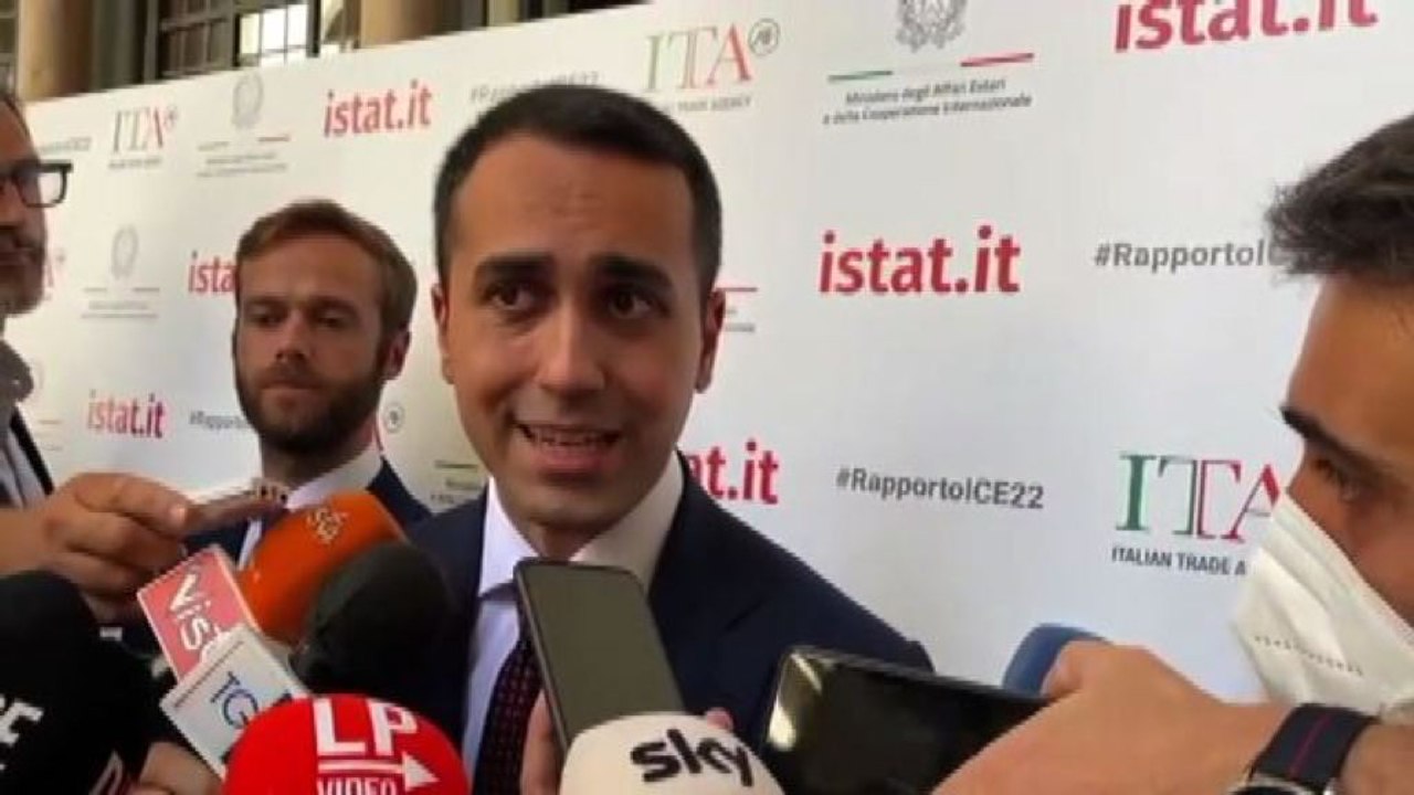 Di Maio: con Salvini-Meloni a rischio coesione sociale