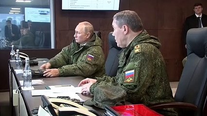 Download Video: Putin acompanha exercícios militares no leste da Rússia