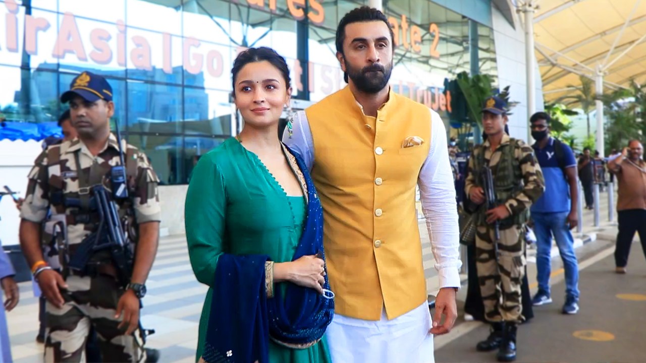 रणबीर कपूर और आलिया भट्ट का ट्रेडिशनल लुक कर देगा आपका दिल घायल